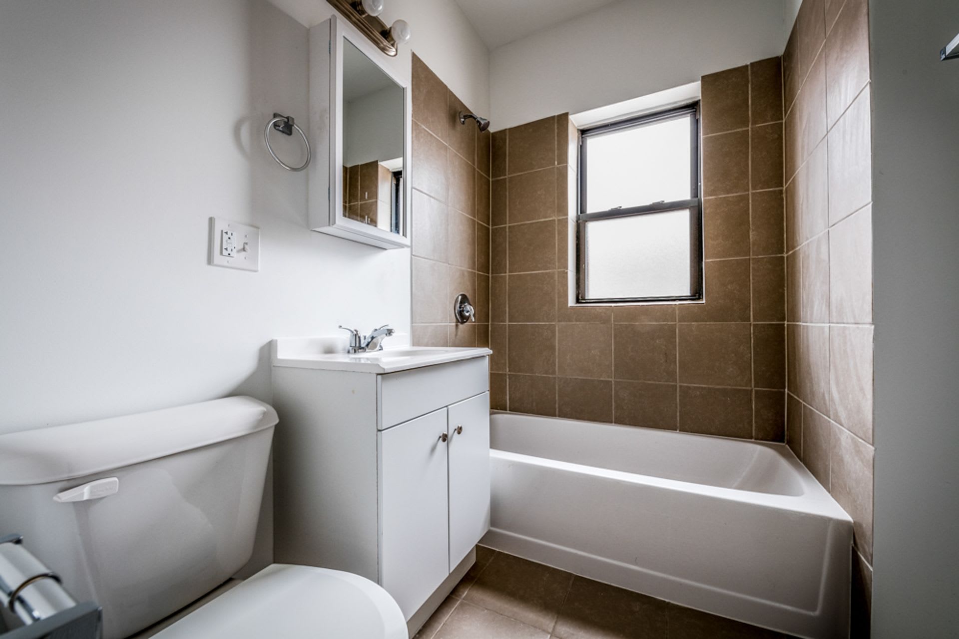 7300 S Yates – photo 2