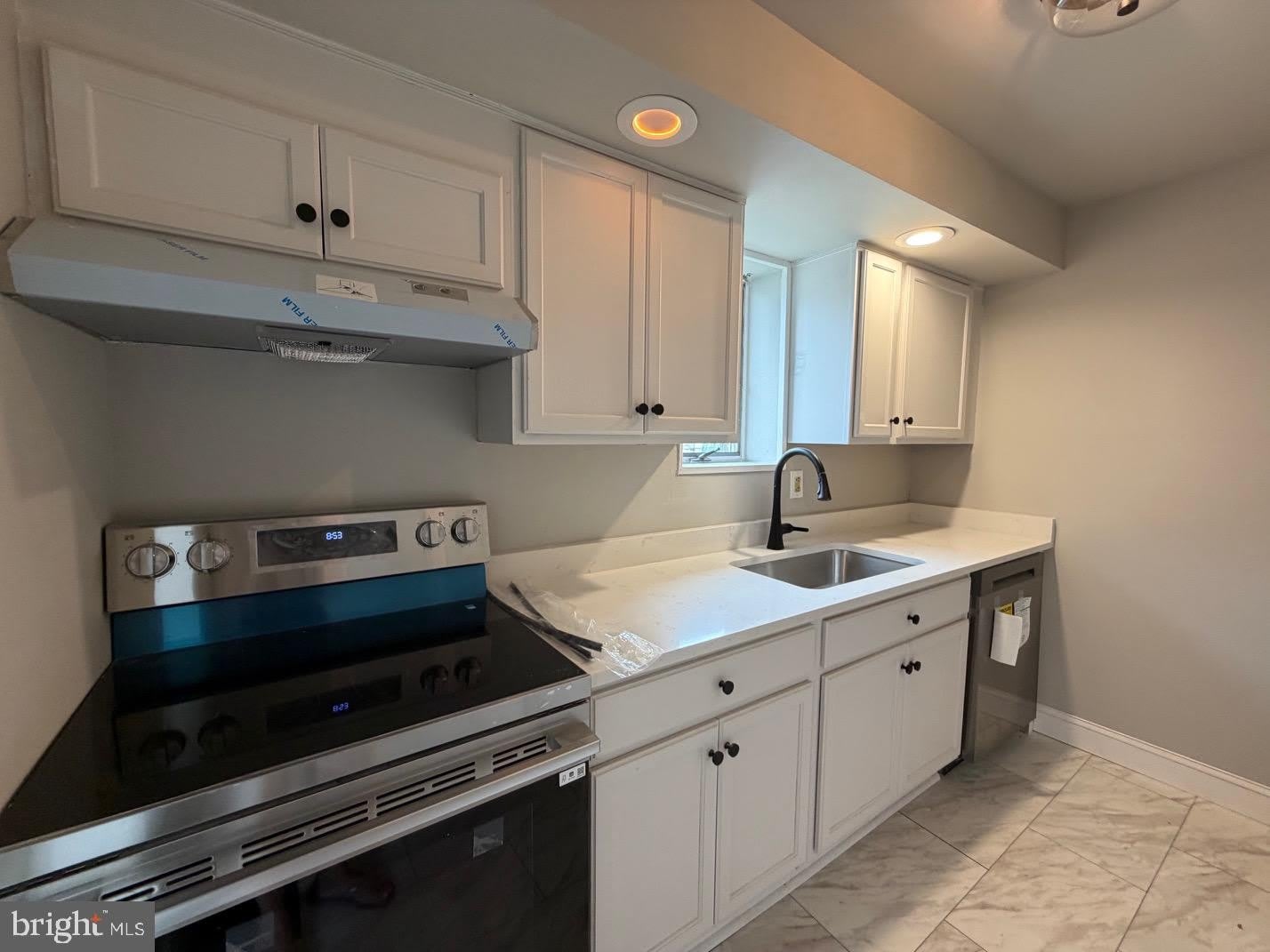 124 ROBBINS Avenue – photo 3