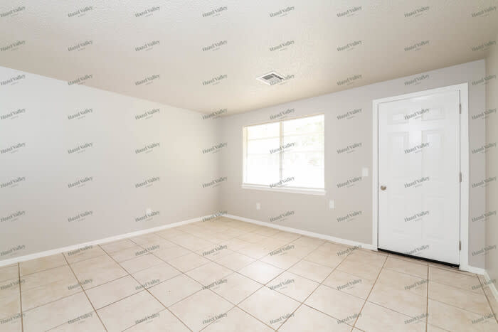 5300 Creekwood Terrace – photo 4