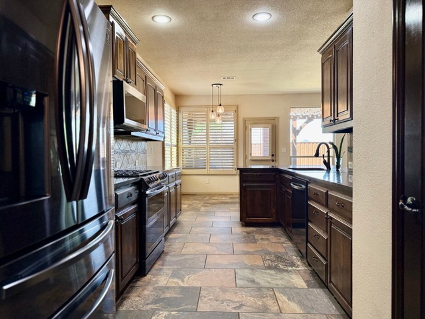 House For Rent – photo 3
