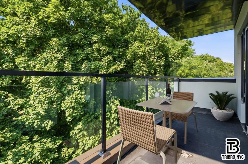 461 Lexington Avenue – photo 2
