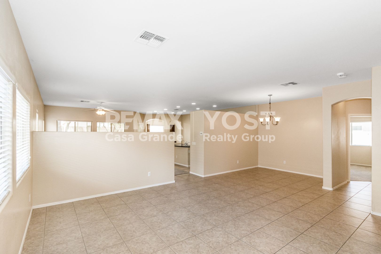 Designed for Easy Living Inside and Out – photo 2