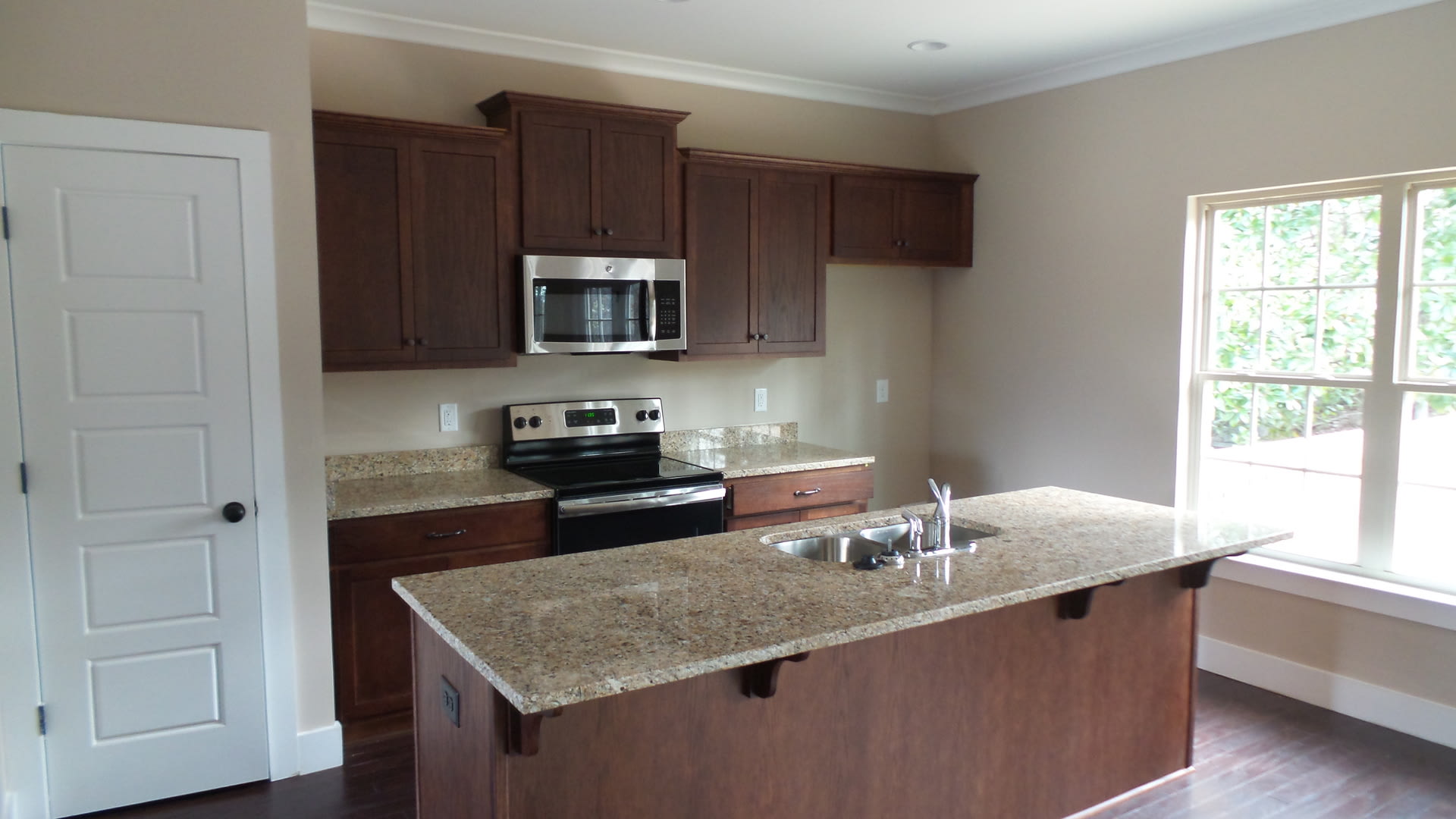 Home for rent!!! Rare Alabaster Home – photo 4