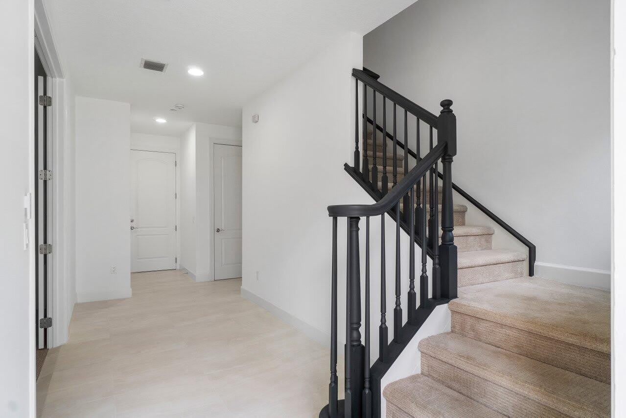 4886 Nw 16Th Avenue – photo 4