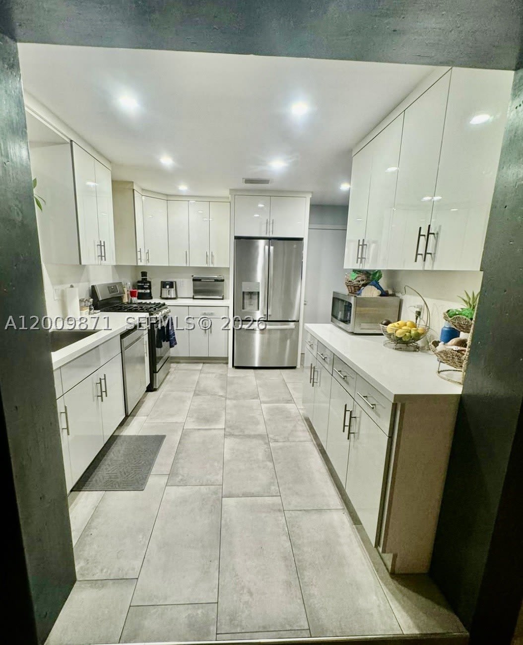 220 Sw 3Rd Ave – photo 4