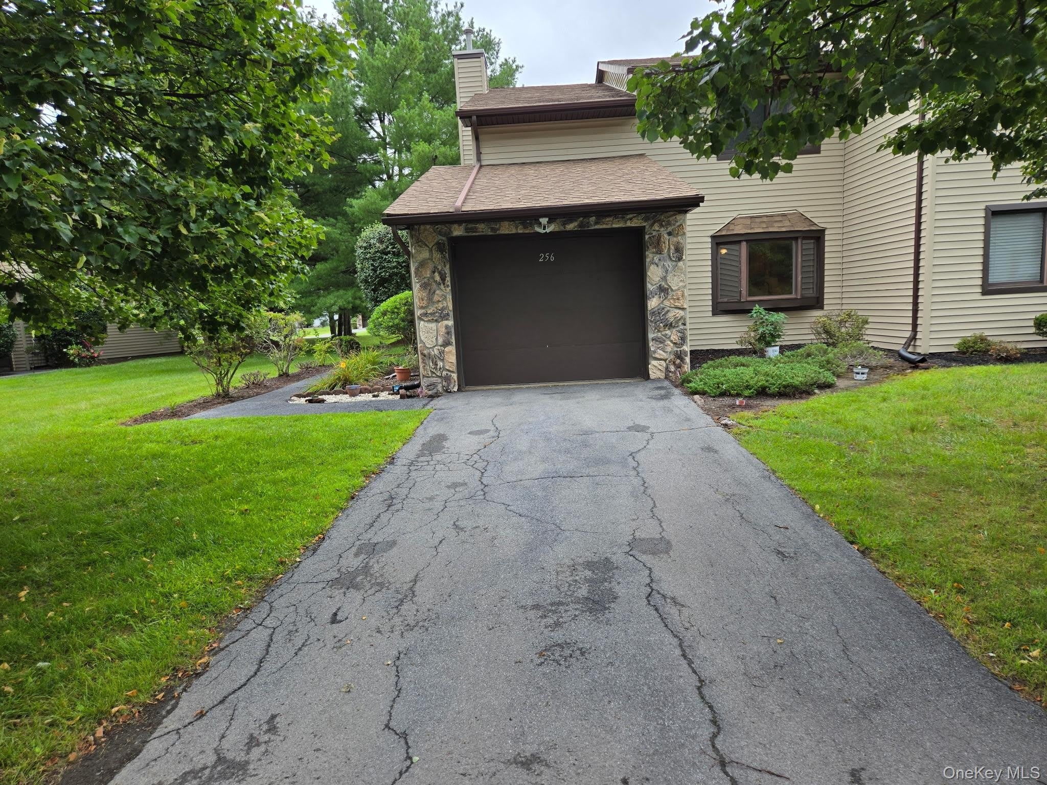 256 Heritage Lane – photo 1
