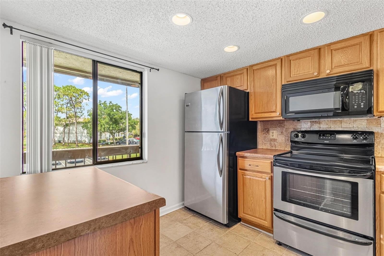 108 Woodlands Court – photo 3