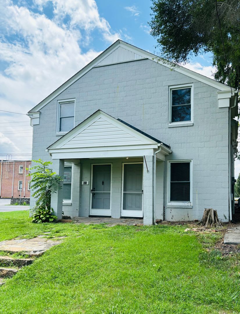 2 Bedroom 1 Bath Duplex – photo 3
