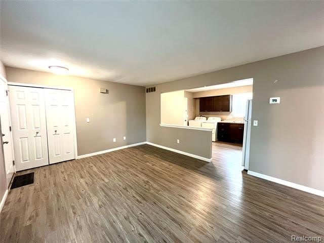 9097 Garfield Drive – photo 5