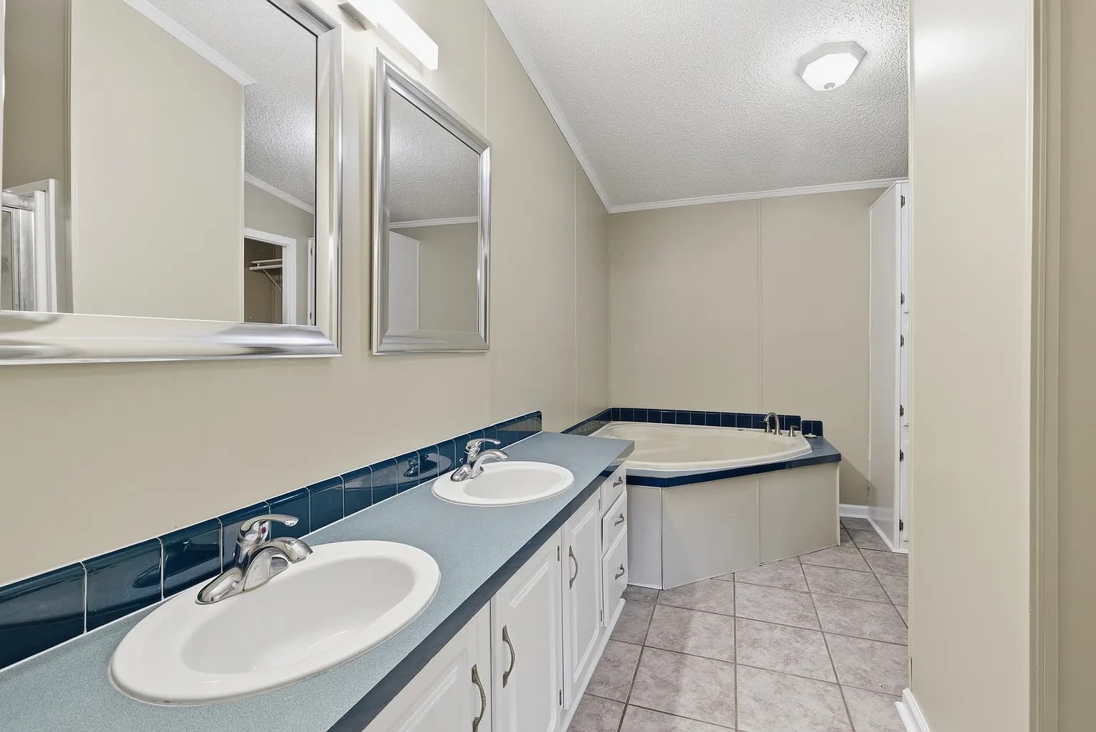 2430 N Flounder Dr – photo 4