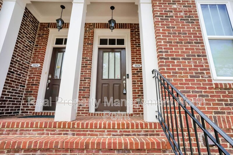 3026 Eltham Pl – photo 2