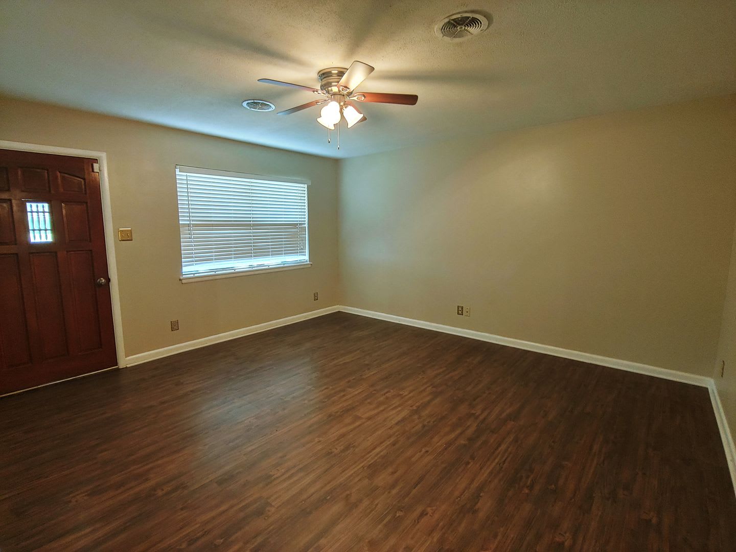 Welcome Home To 10005 Raymond West Little Rock For Rent Move In Special Zero Deposit Option Please Read The Full Description – photo 3