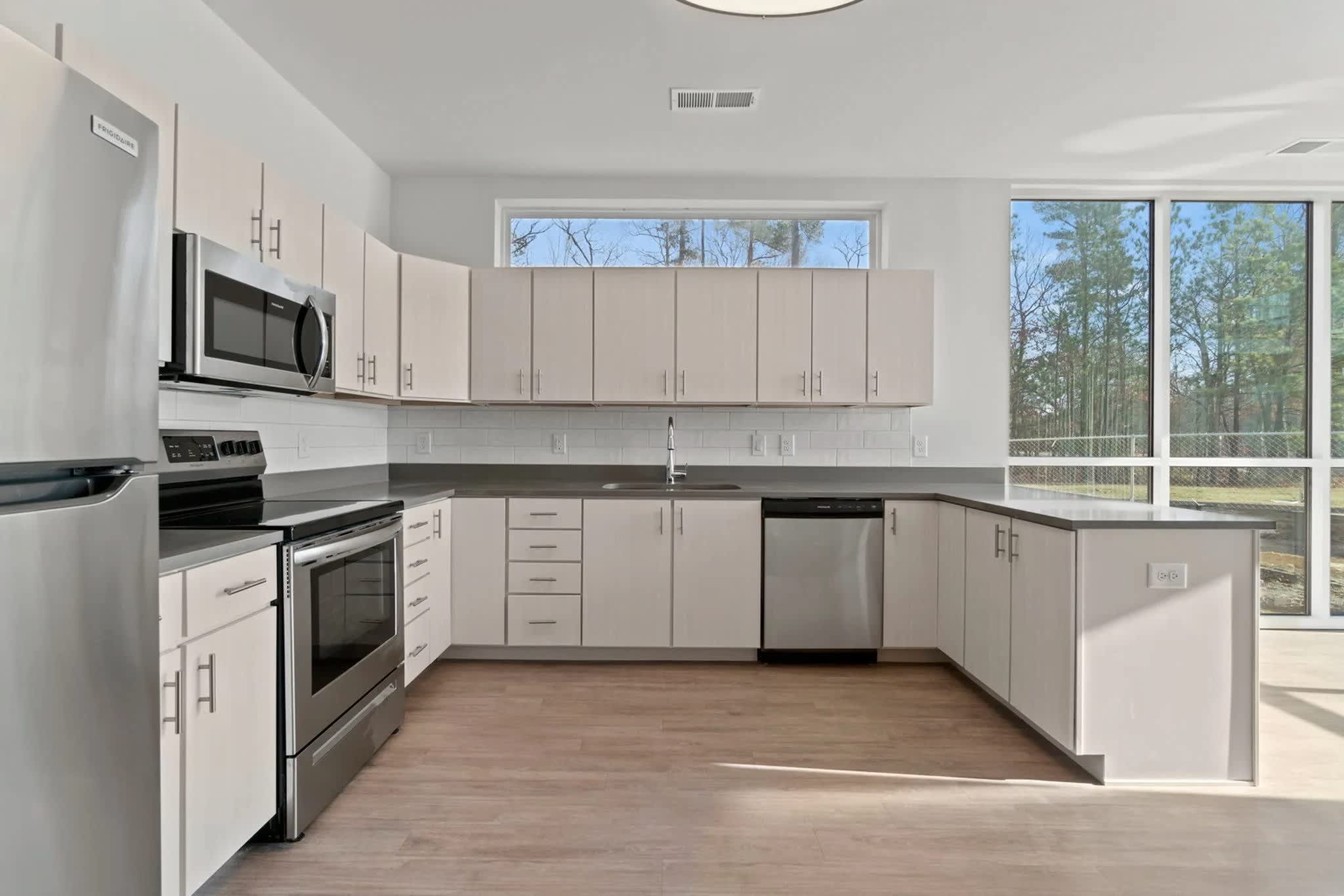 Metropolis Apartments – photo 2
