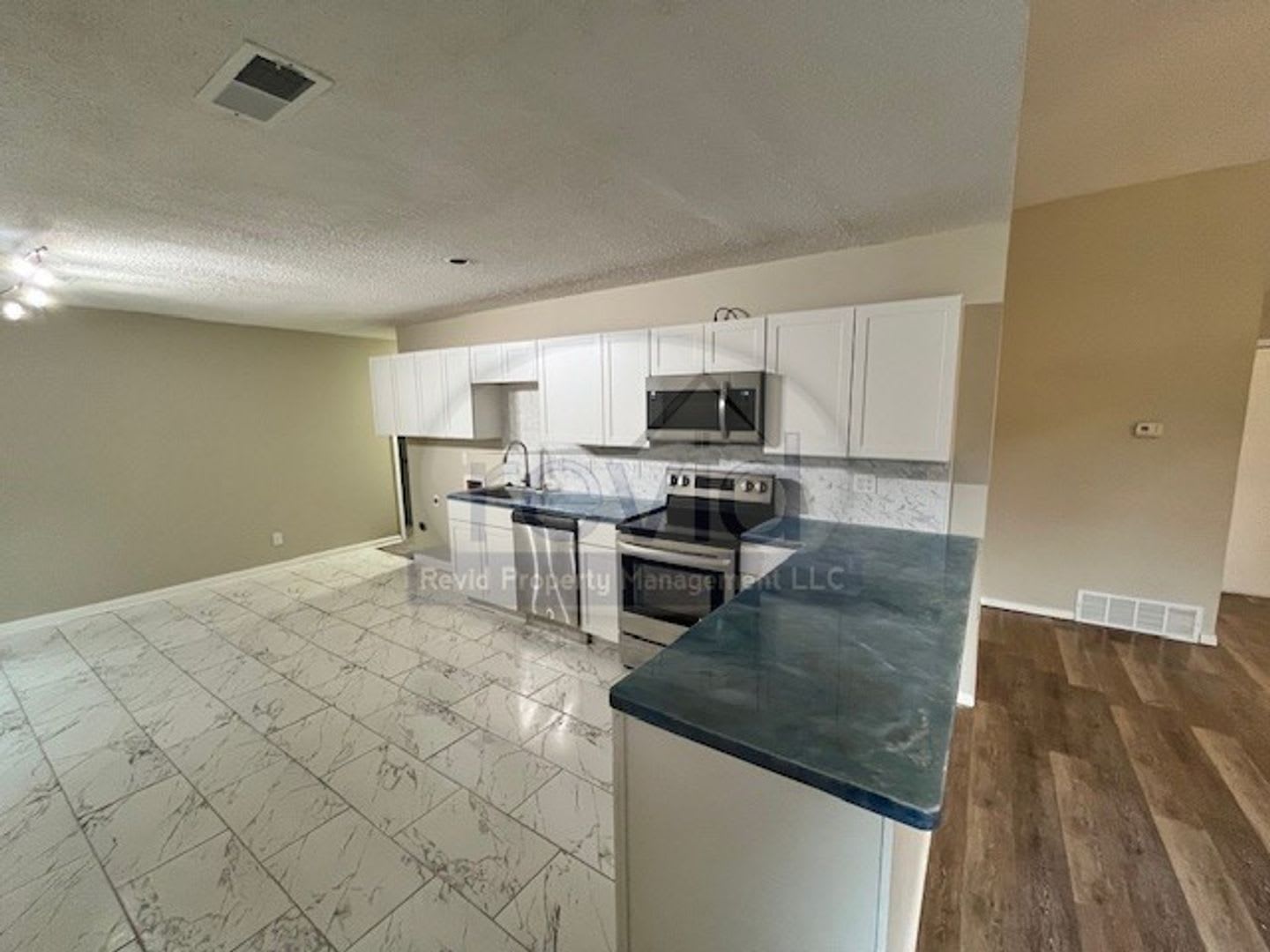 4757 Northfield Circle – photo 5
