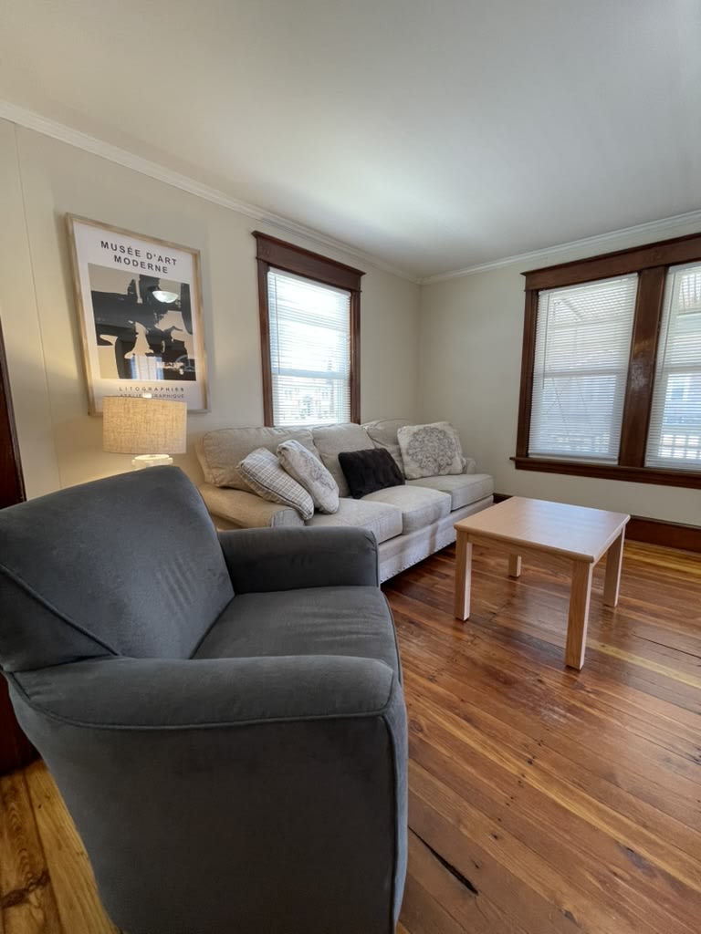 1204 Memorial Avenue – photo 1