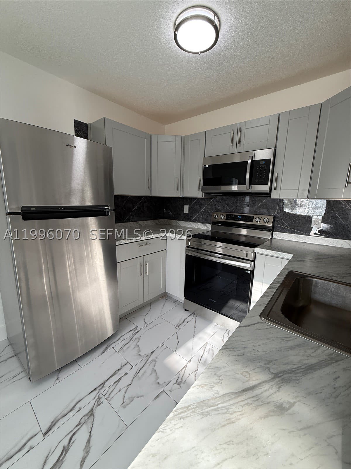 6071 Sw 33Rd St – photo 2