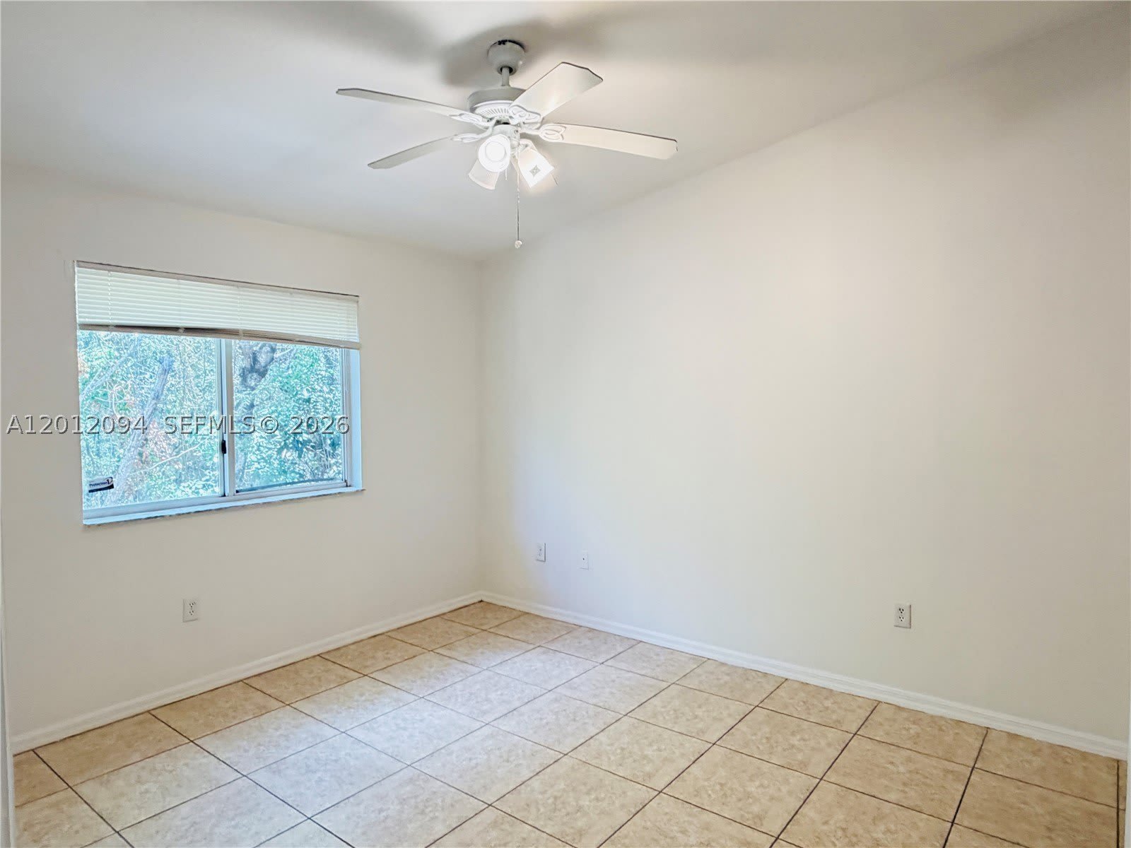 1300 SE 31st Ct – photo 4