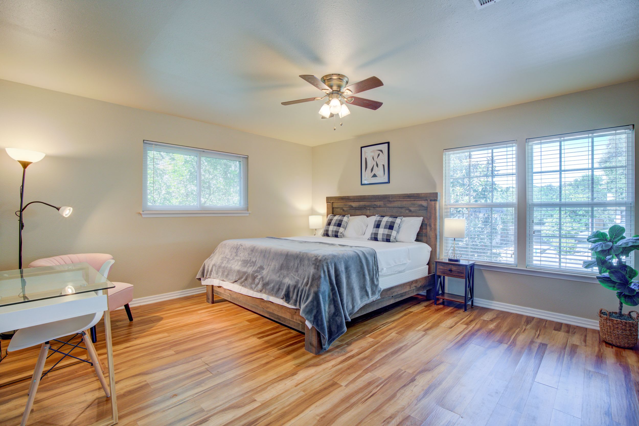 6602 Southpoint St – photo 2
