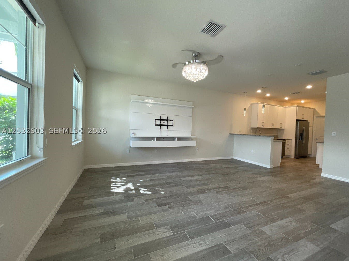 4920 Eucalyptus Dr – photo 3