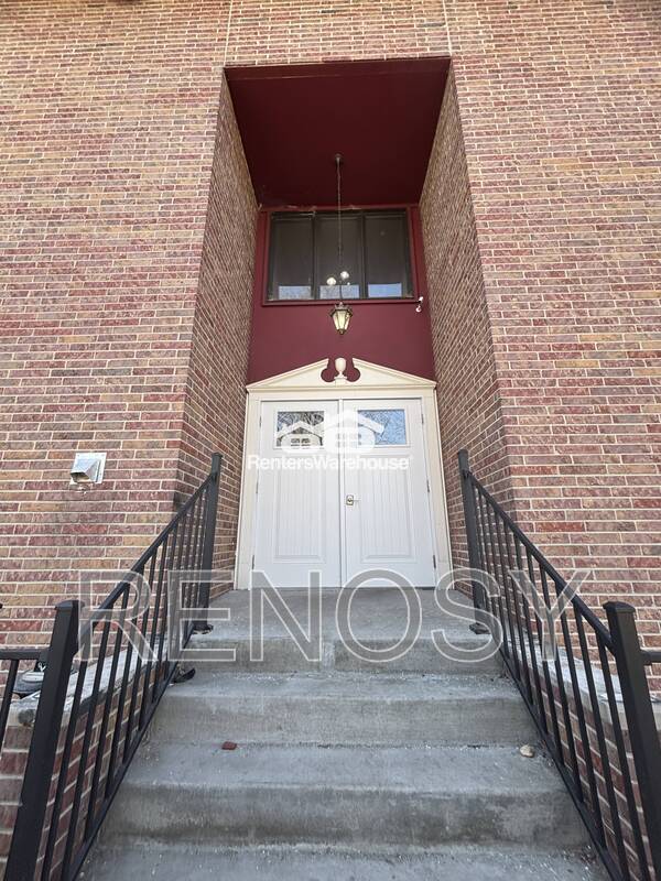 7815 Douglas Ave – photo 3