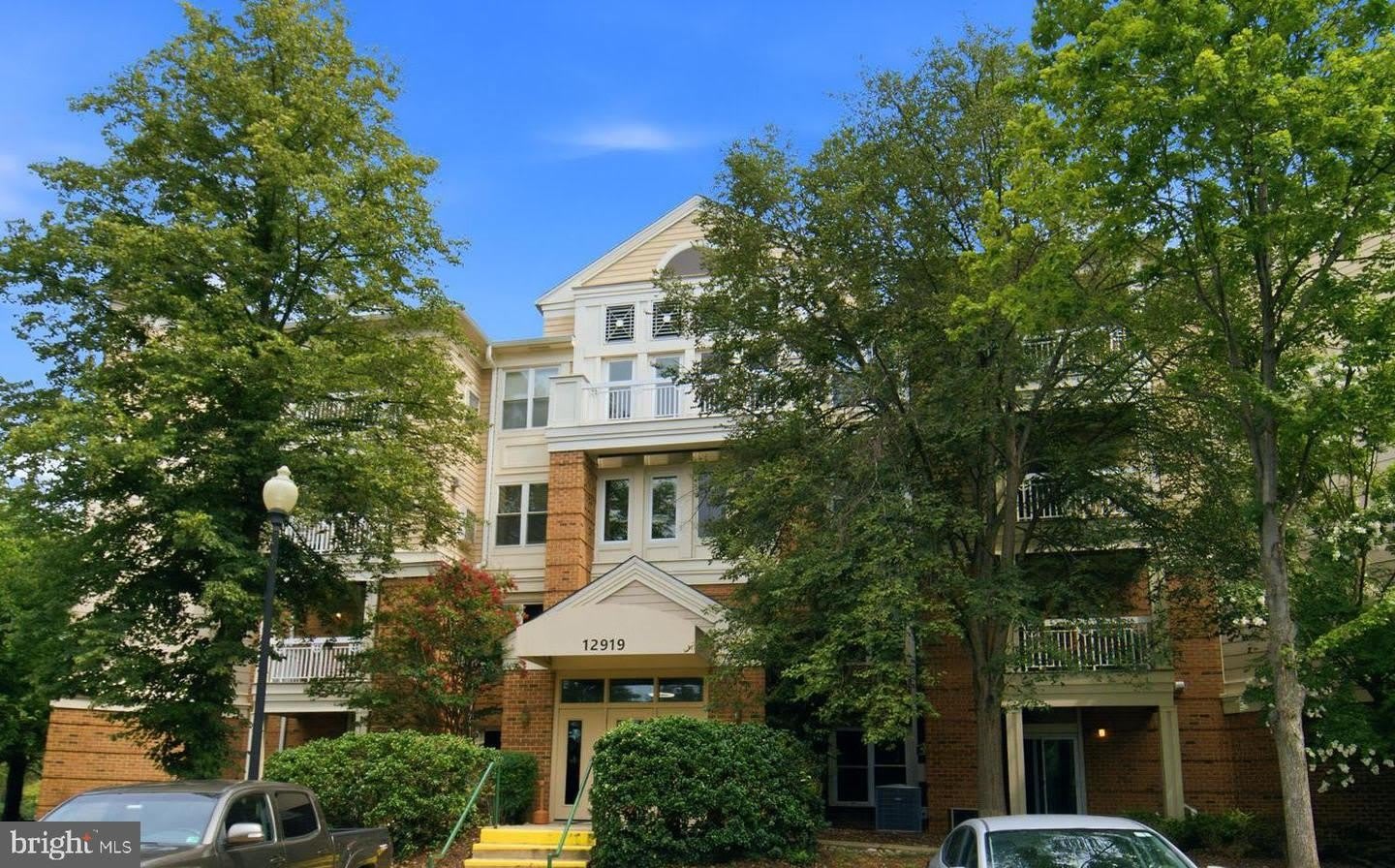 12919 ALTON SQ #220 – photo 1