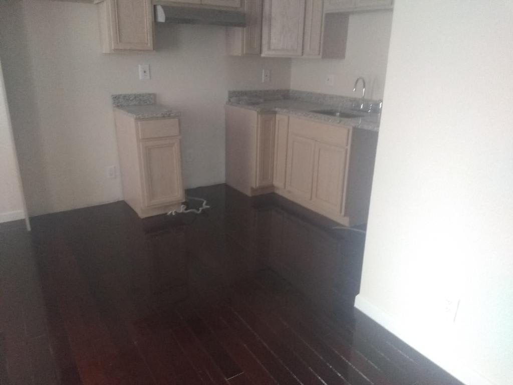 8845 E JEFFERSON AVE – photo 1