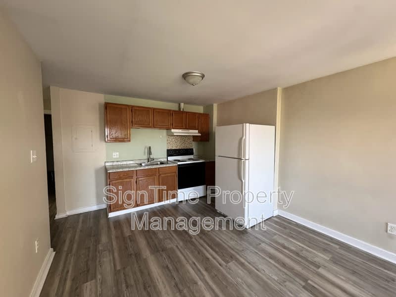 44 E Washington St – photo 3