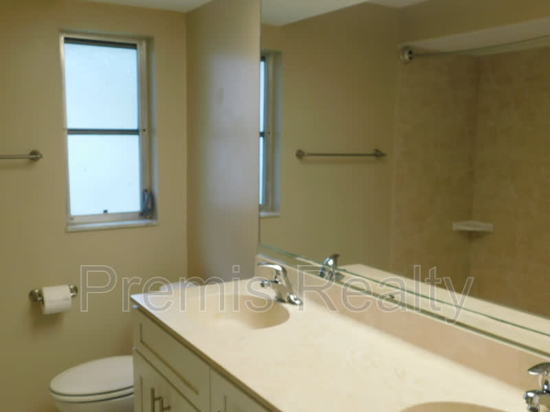 1840 Oak Forest Dr. W – photo 5