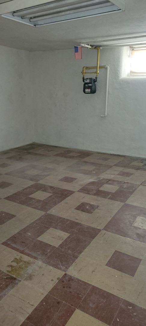 Large Home – photo 5