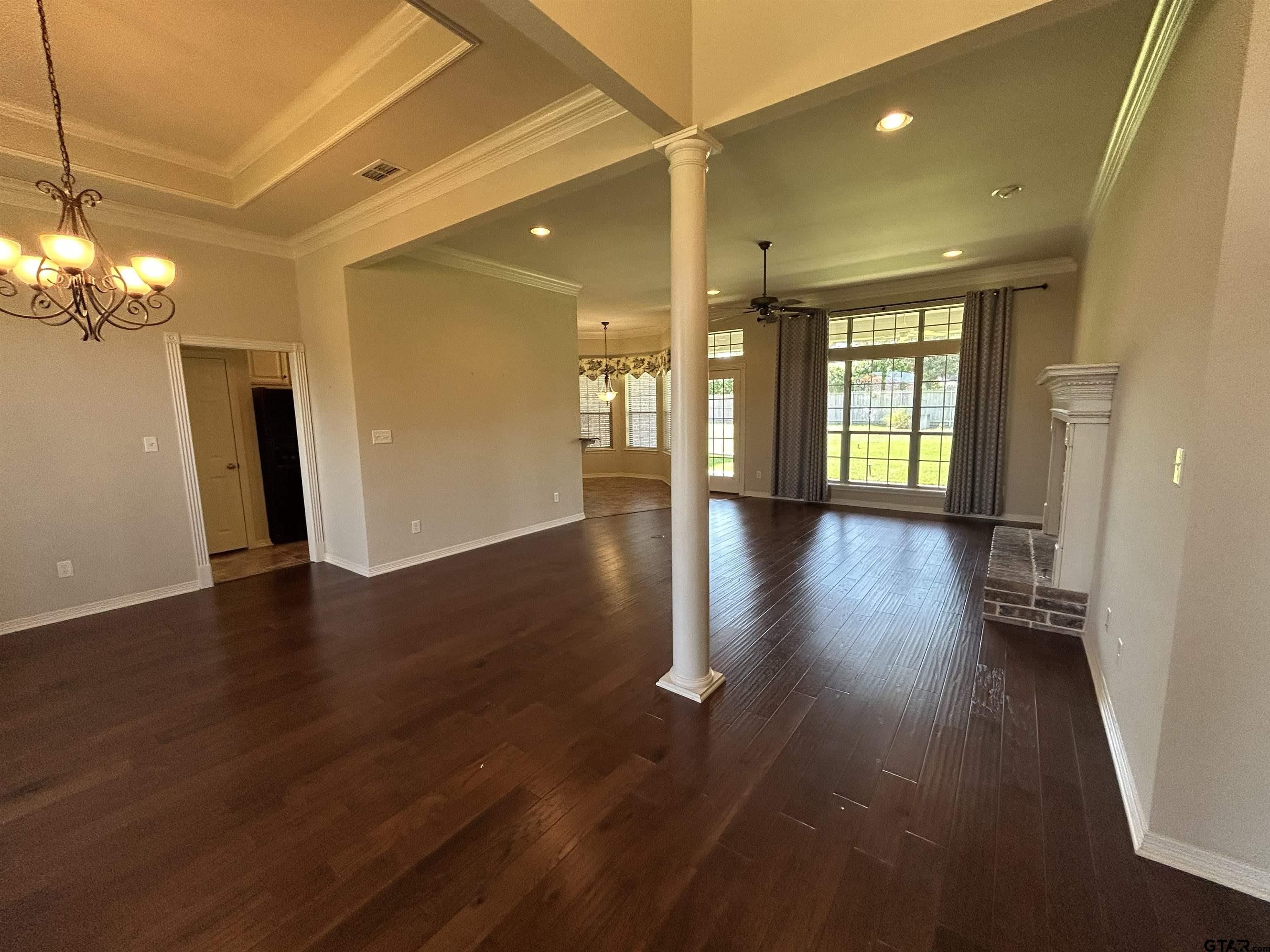 518 Susie St – photo 4