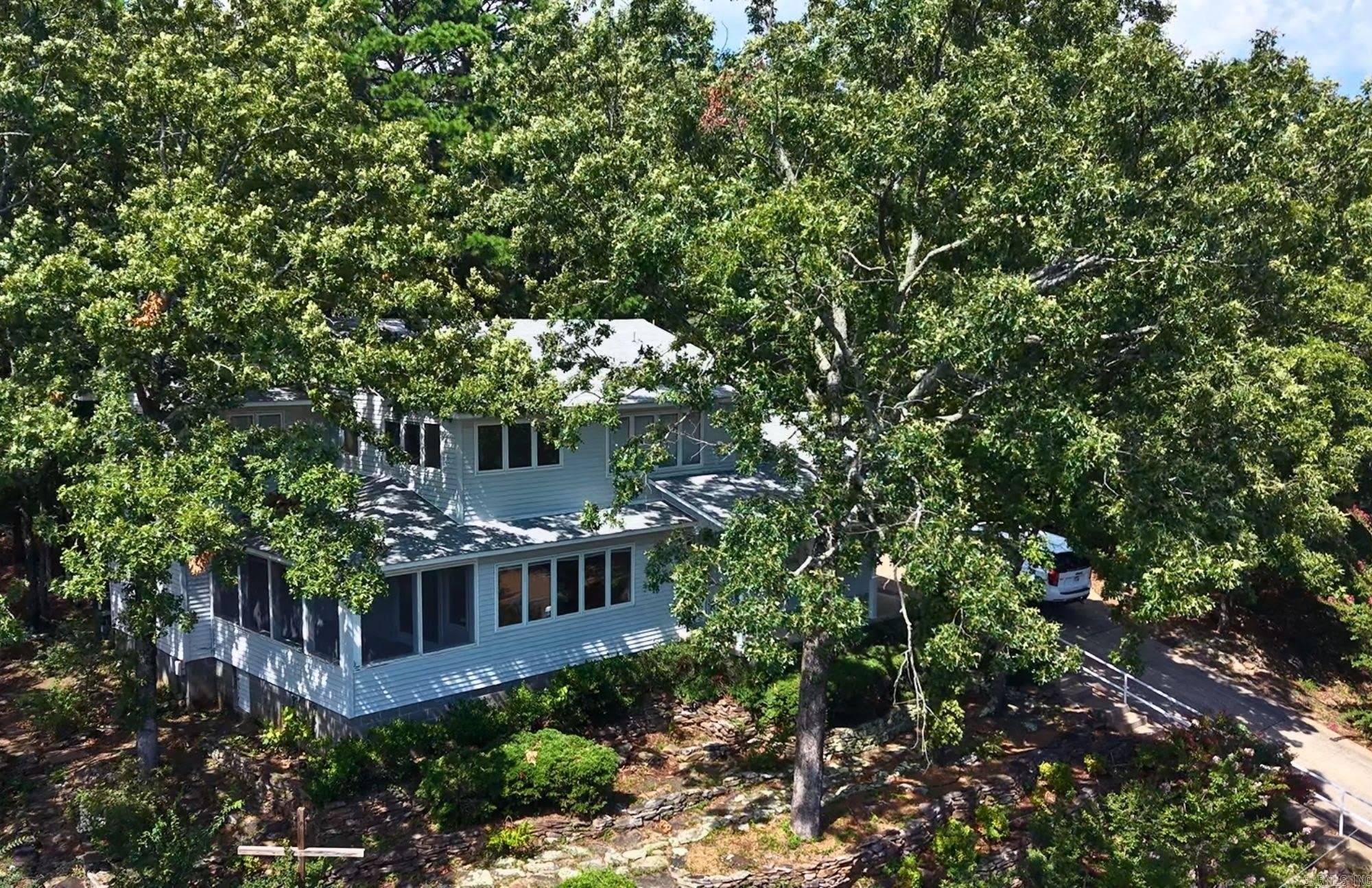 101 Jennifer Place – photo 3