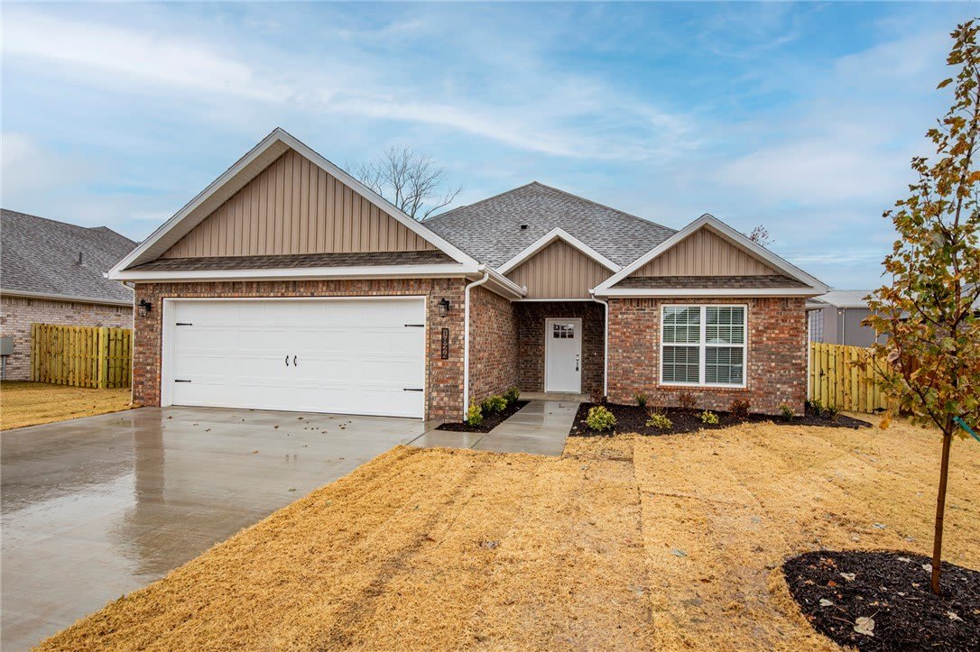 1824 Seay Circle – photo 1
