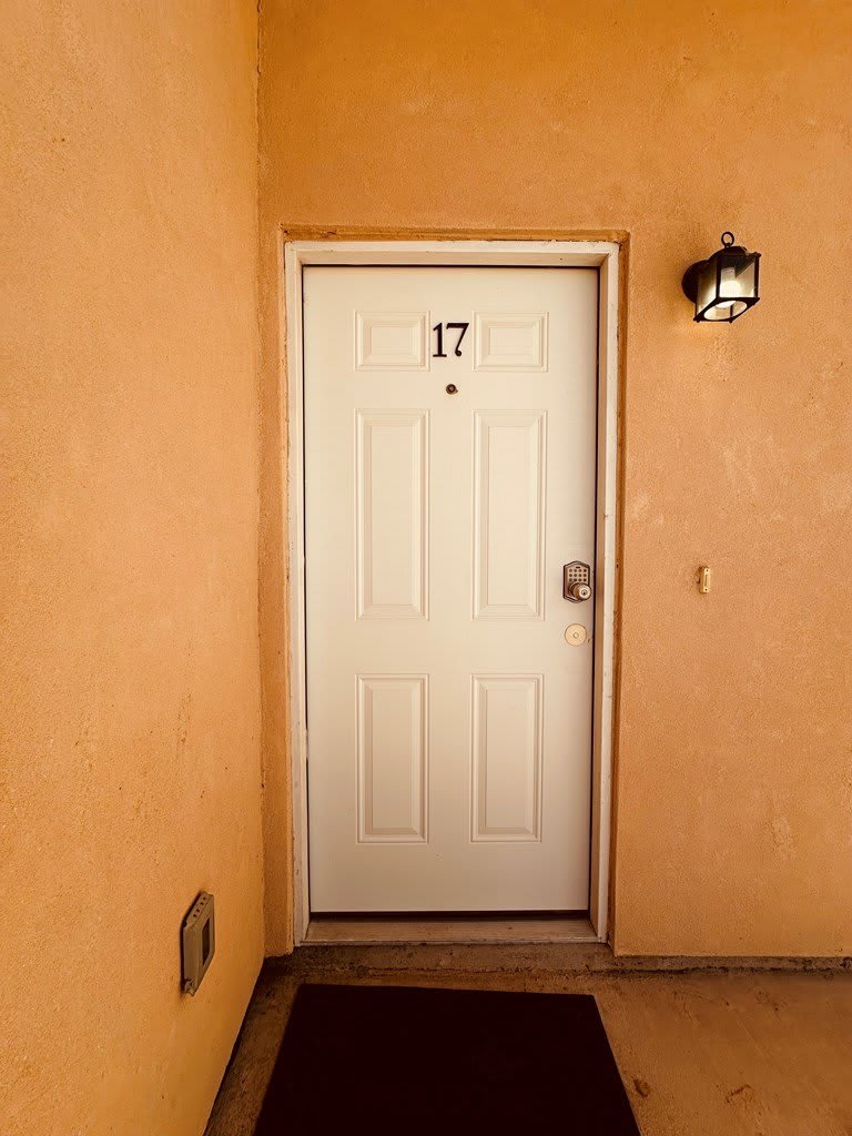 391 Riverside Dr – photo 2