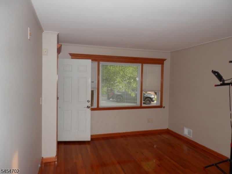 331 Boxwood Ct – photo 2