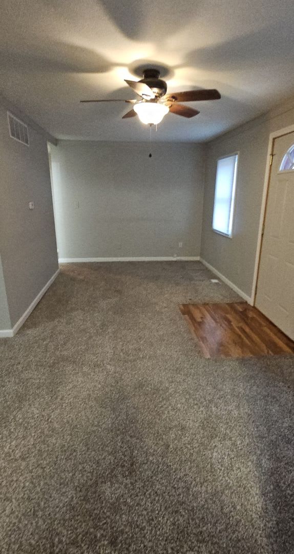 615 Harper Ave 2 bed, 1 bath – photo 2