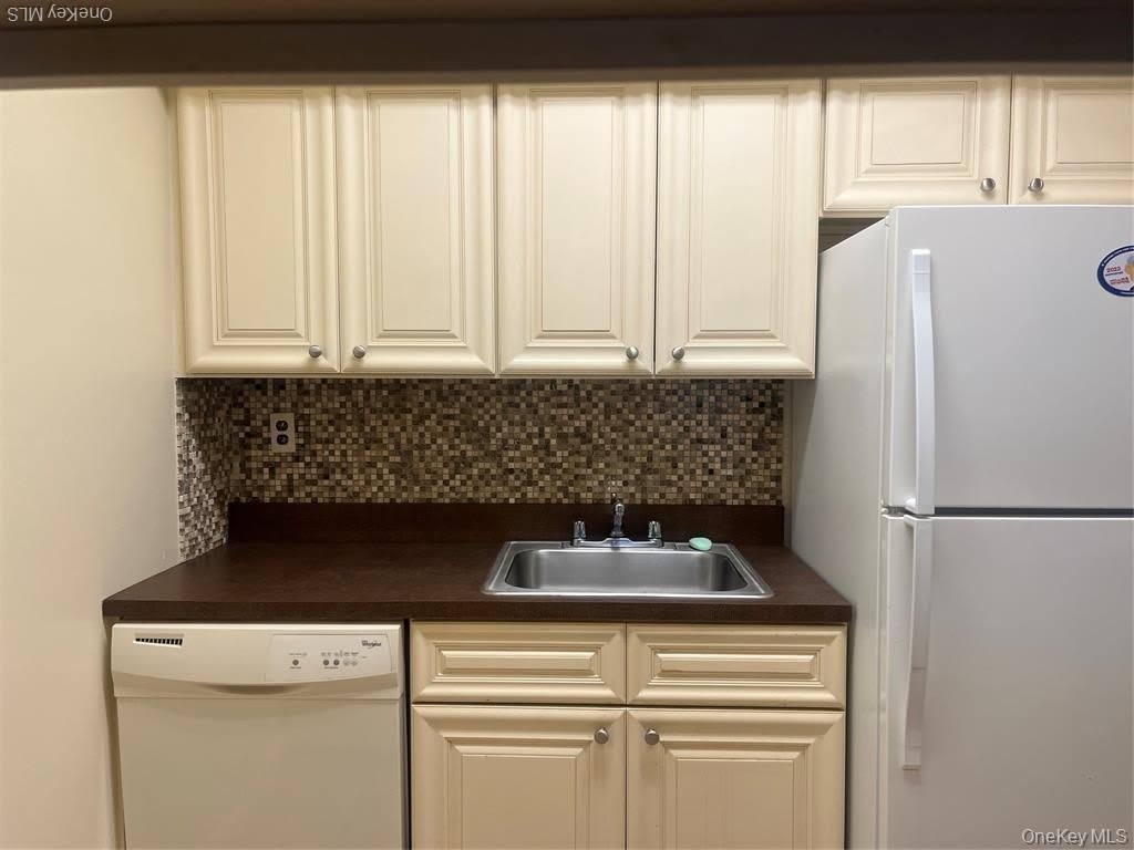 725 Miller Avenue – photo 5