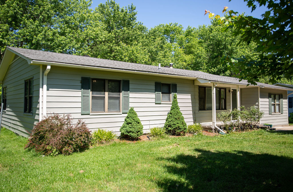 2321 Laverne Avenue – photo 1