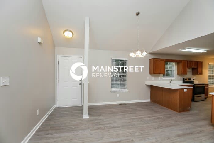 1103 Amberglade Way – photo 4