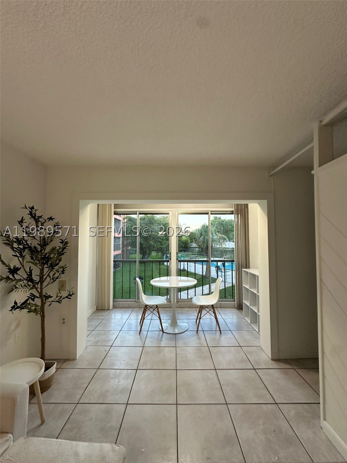 9405 W Flagler St – photo 3