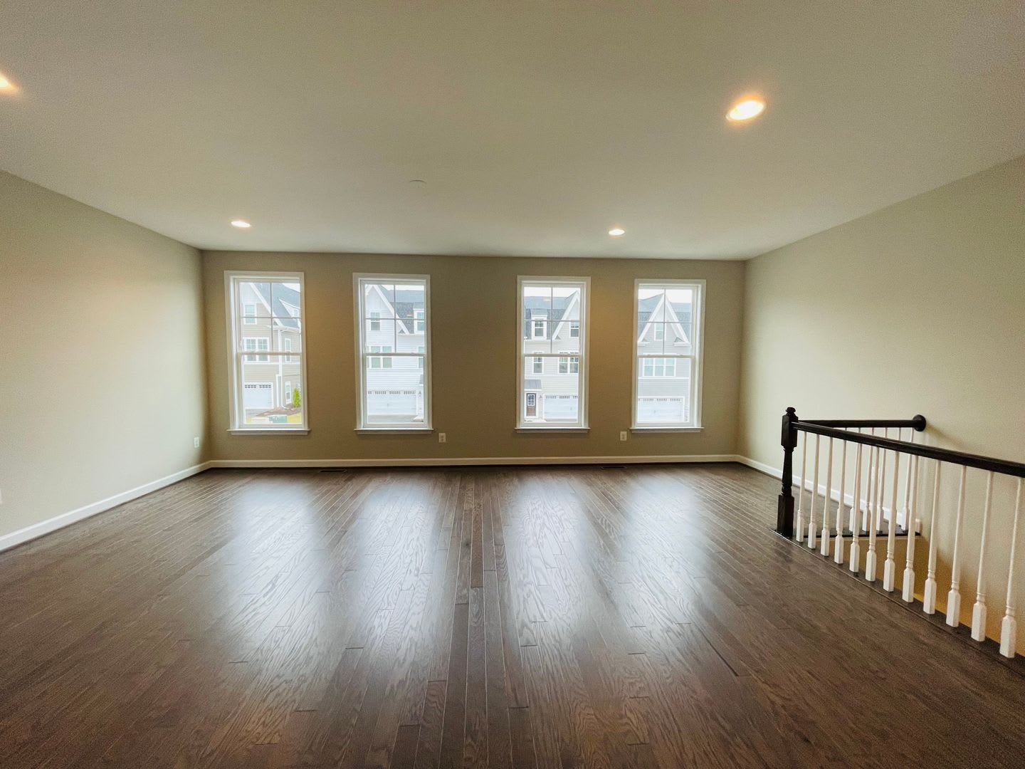Townhouse for Rent in Preston Lake – photo 2