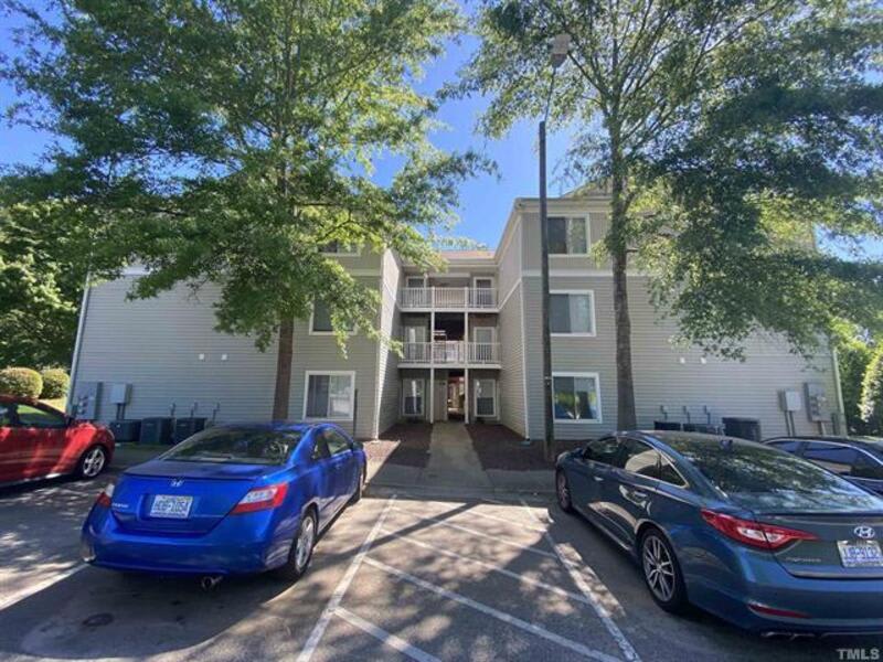 1401 Collegiate Circle – photo 1