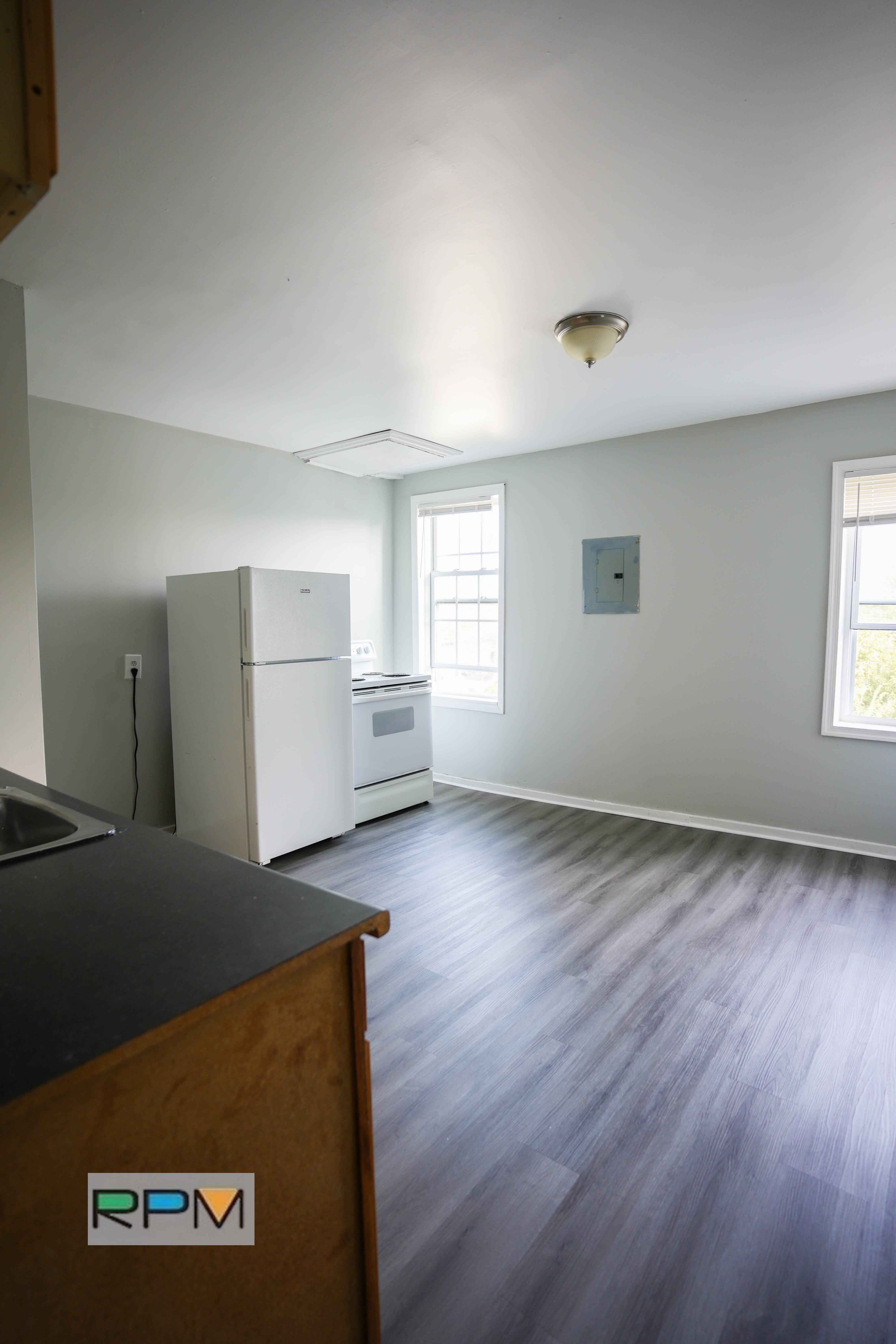 2864-3 Rayner Ave. – photo 5