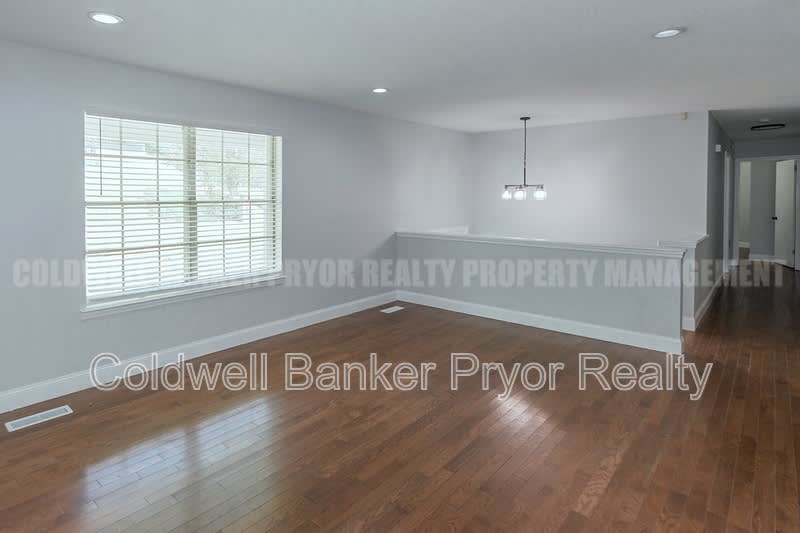 313 Maple Way – photo 4