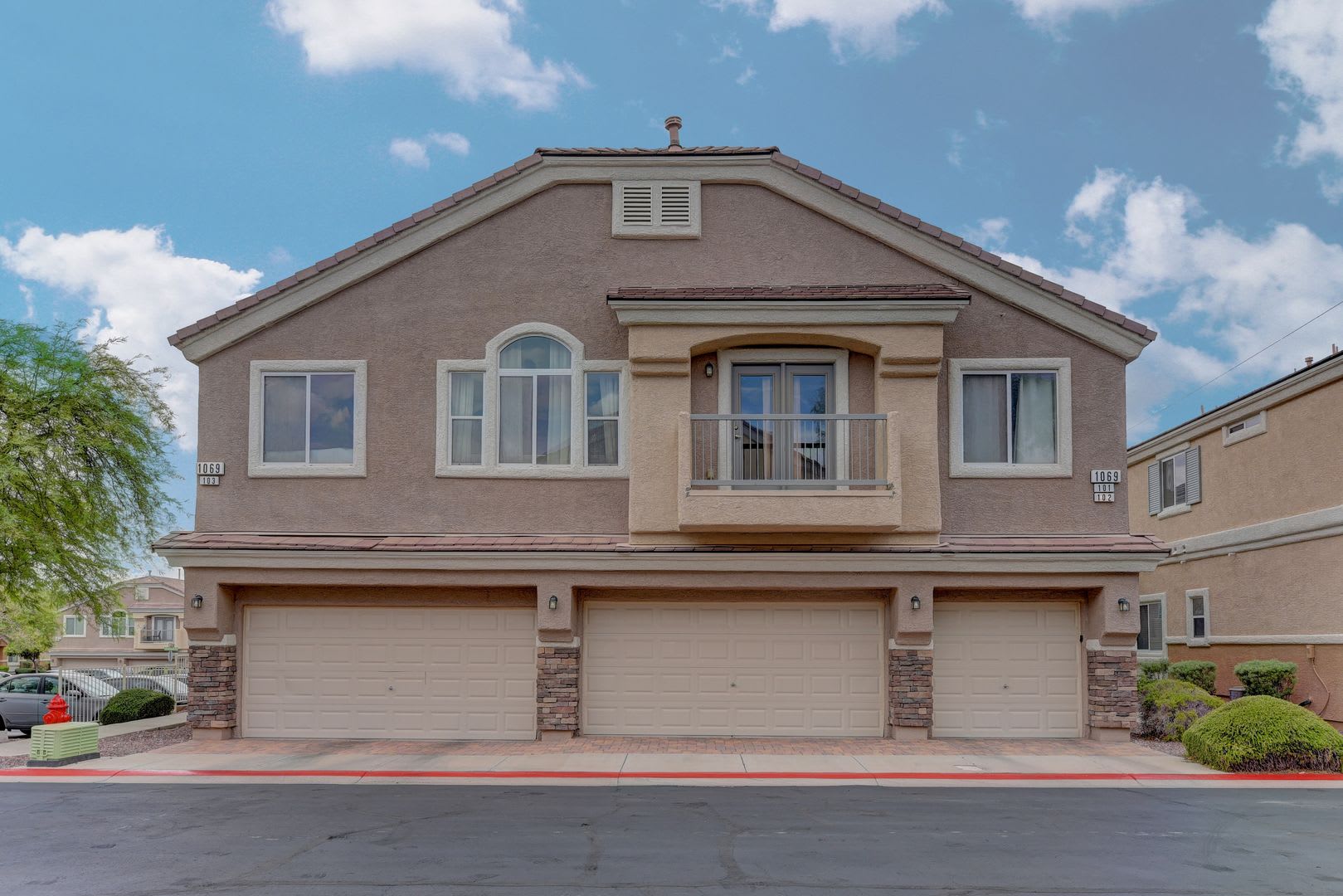 Adorable Townhome located in the Paradise Court Community in Black Mountain. – photo 1