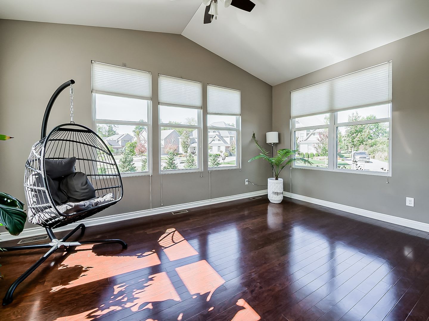 Stunning South Lyon Home with Outdoor Oasis! – photo 5