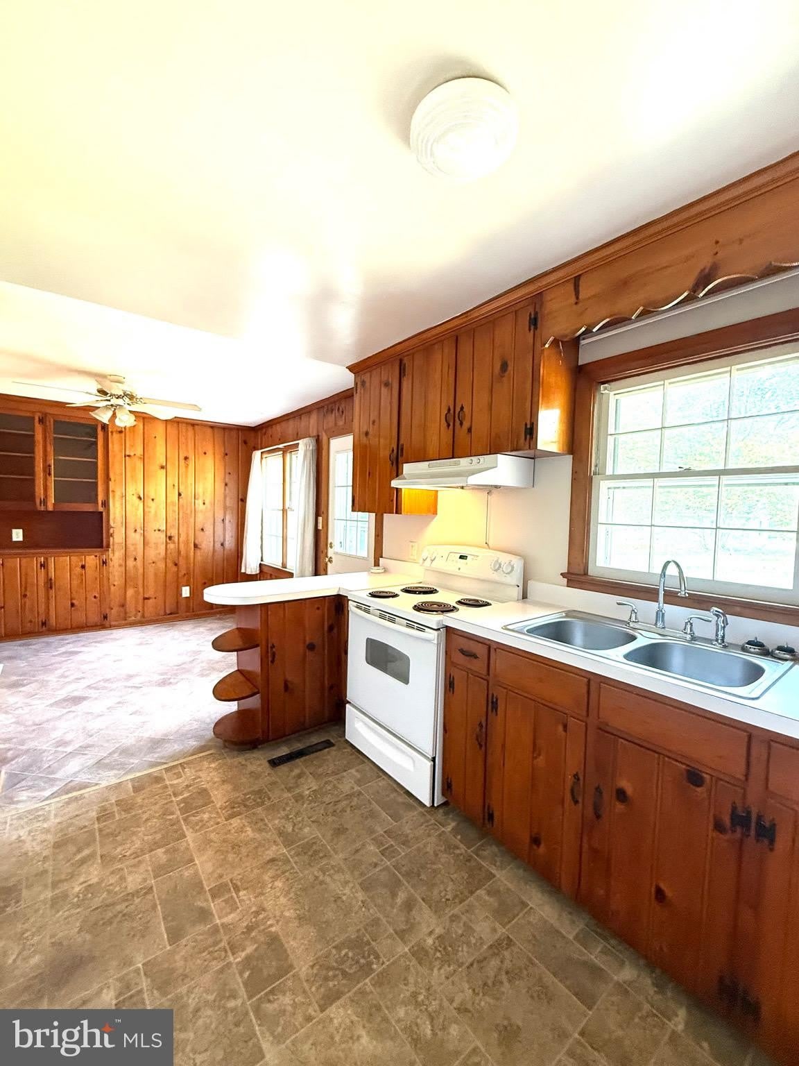1523 Courthouse Road – photo 3