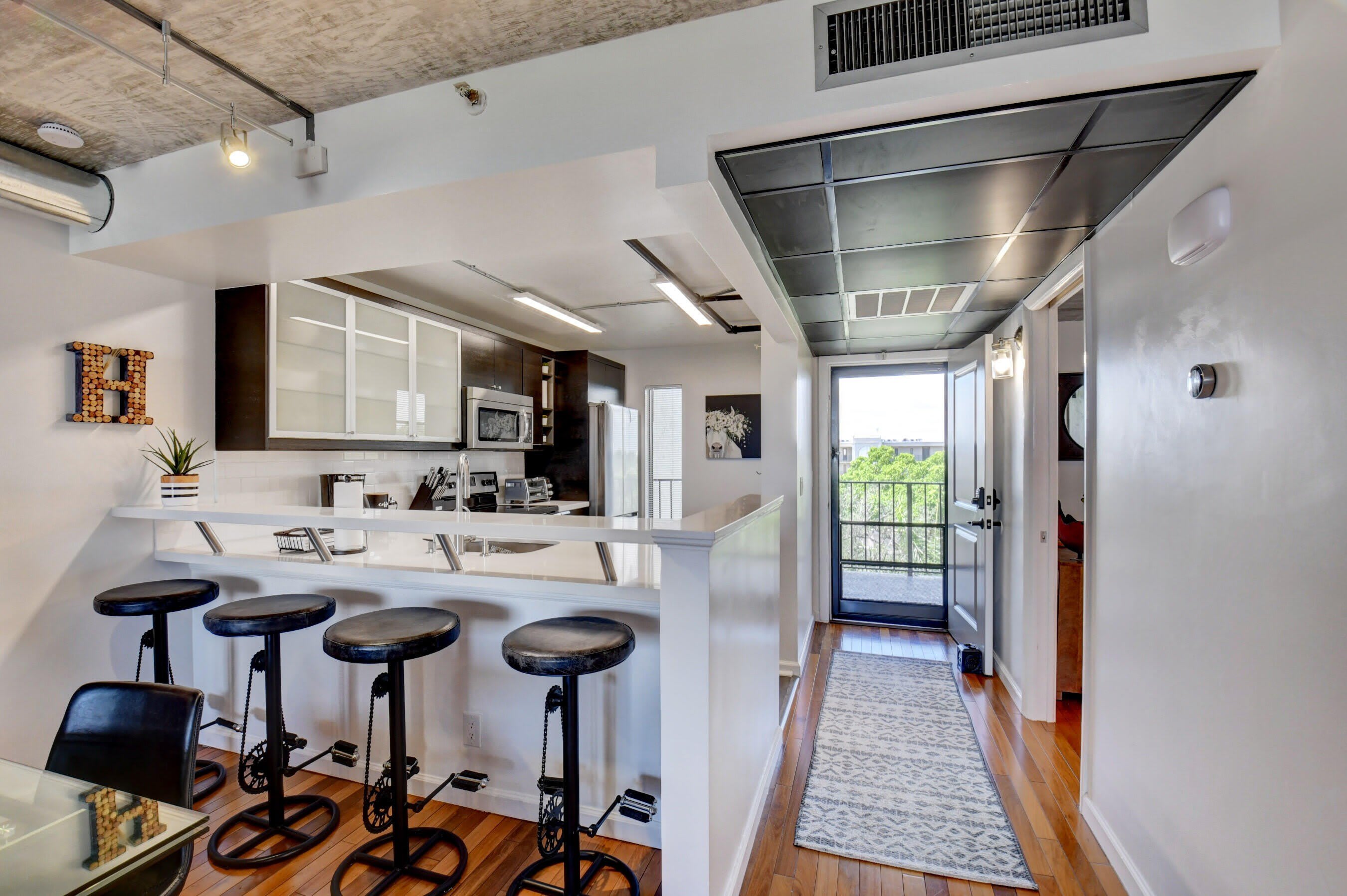 17 Royal Palm Way – photo 3