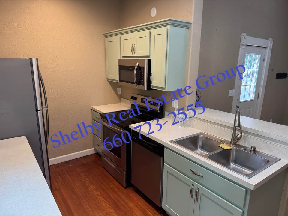 201 S Hickory St – photo 2