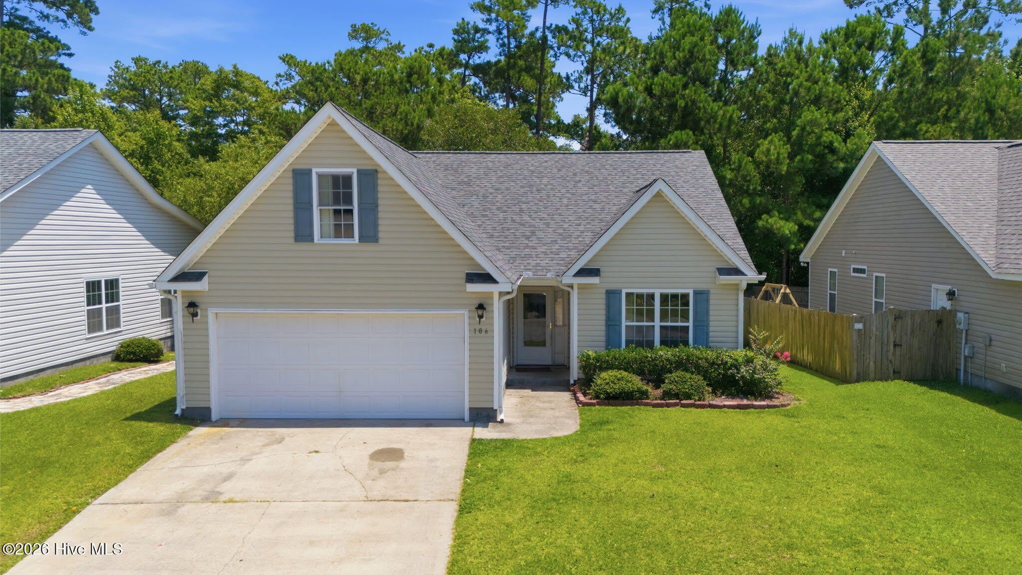 106 Lakeside Green Drive – photo 1
