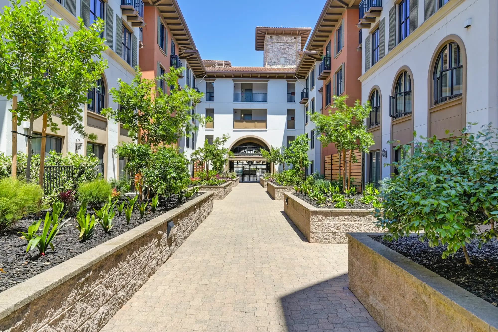 Renaissance Square – photo 4
